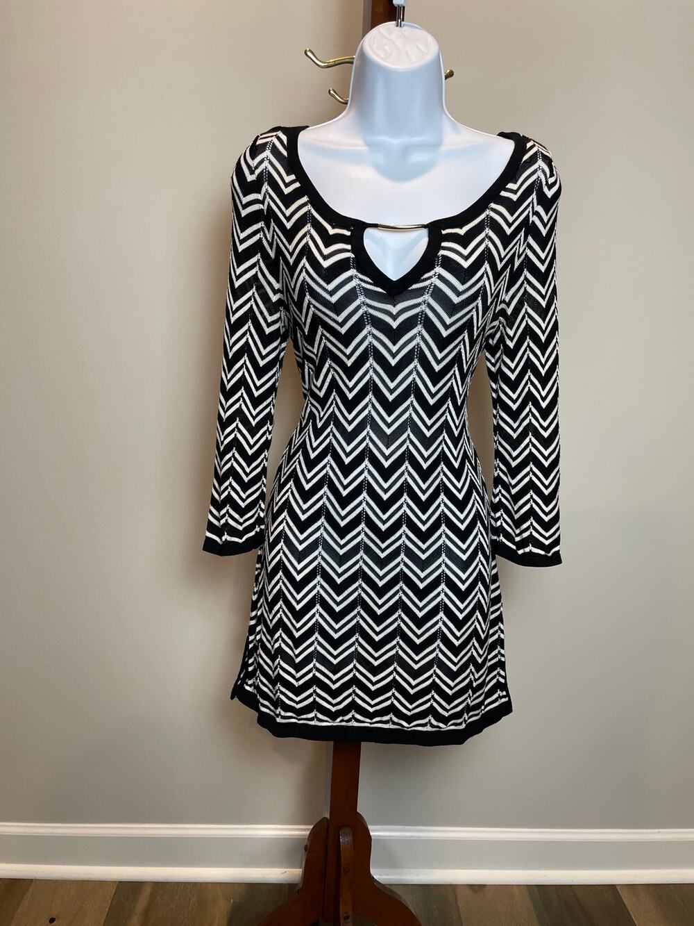 White House Black Market Dress Size S Black White Chevron Crochet Knit